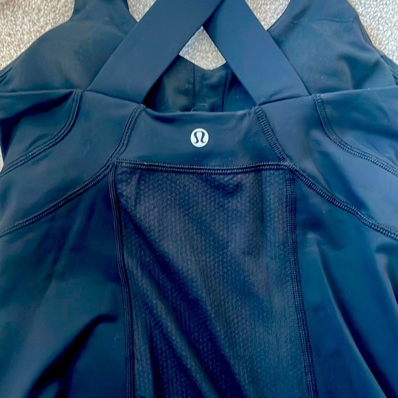 Barely worn Lululemon cross back work out top - Picture 3 of 4
